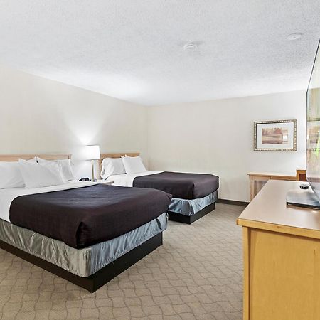 ทราเวลลอดจ์ บาย วินด์แฮม ซัสคาทูน Hotel แซสเกอทูน ภายนอก รูปภาพ