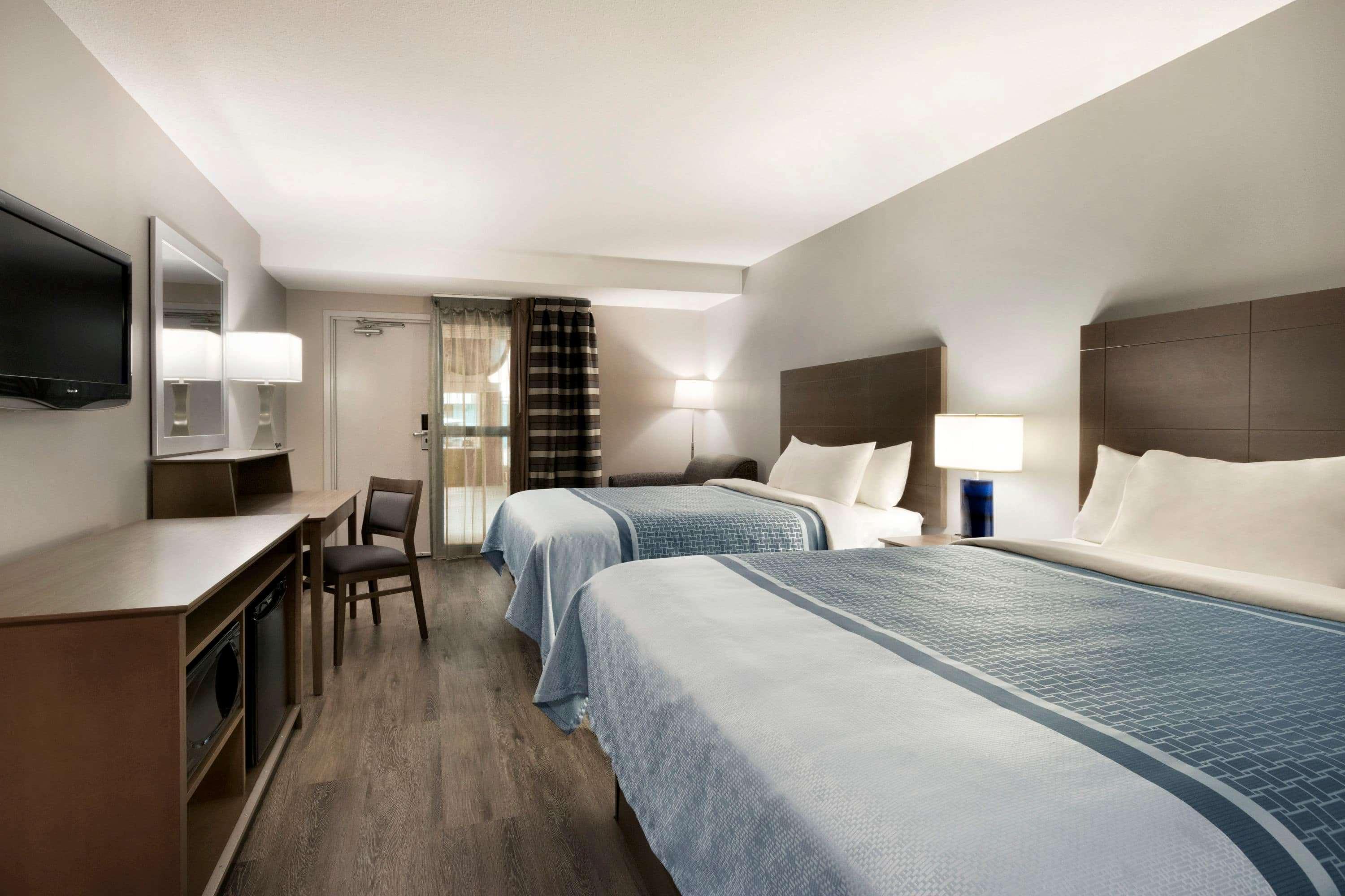 ทราเวลลอดจ์ บาย วินด์แฮม ซัสคาทูน Hotel แซสเกอทูน ภายนอก รูปภาพ