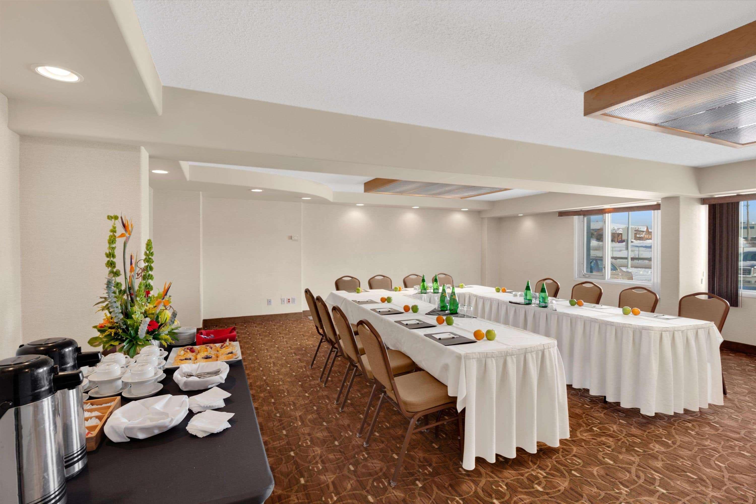ทราเวลลอดจ์ บาย วินด์แฮม ซัสคาทูน Hotel แซสเกอทูน ภายนอก รูปภาพ