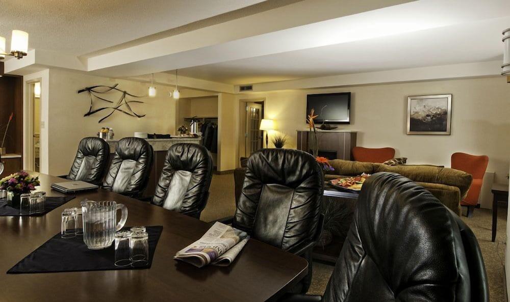ทราเวลลอดจ์ บาย วินด์แฮม ซัสคาทูน Hotel แซสเกอทูน ภายนอก รูปภาพ