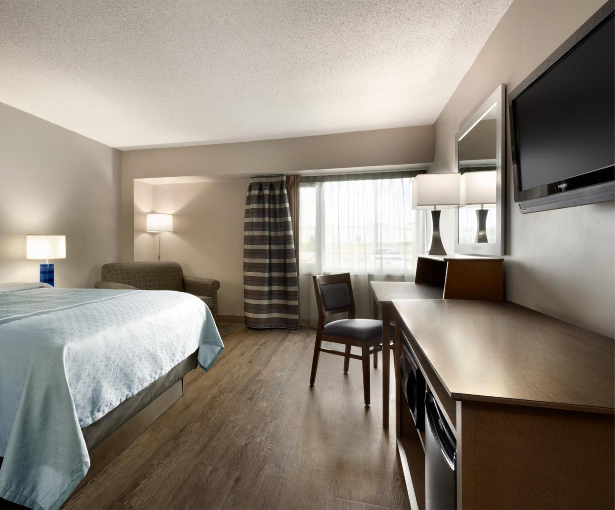ทราเวลลอดจ์ บาย วินด์แฮม ซัสคาทูน Hotel แซสเกอทูน ภายนอก รูปภาพ