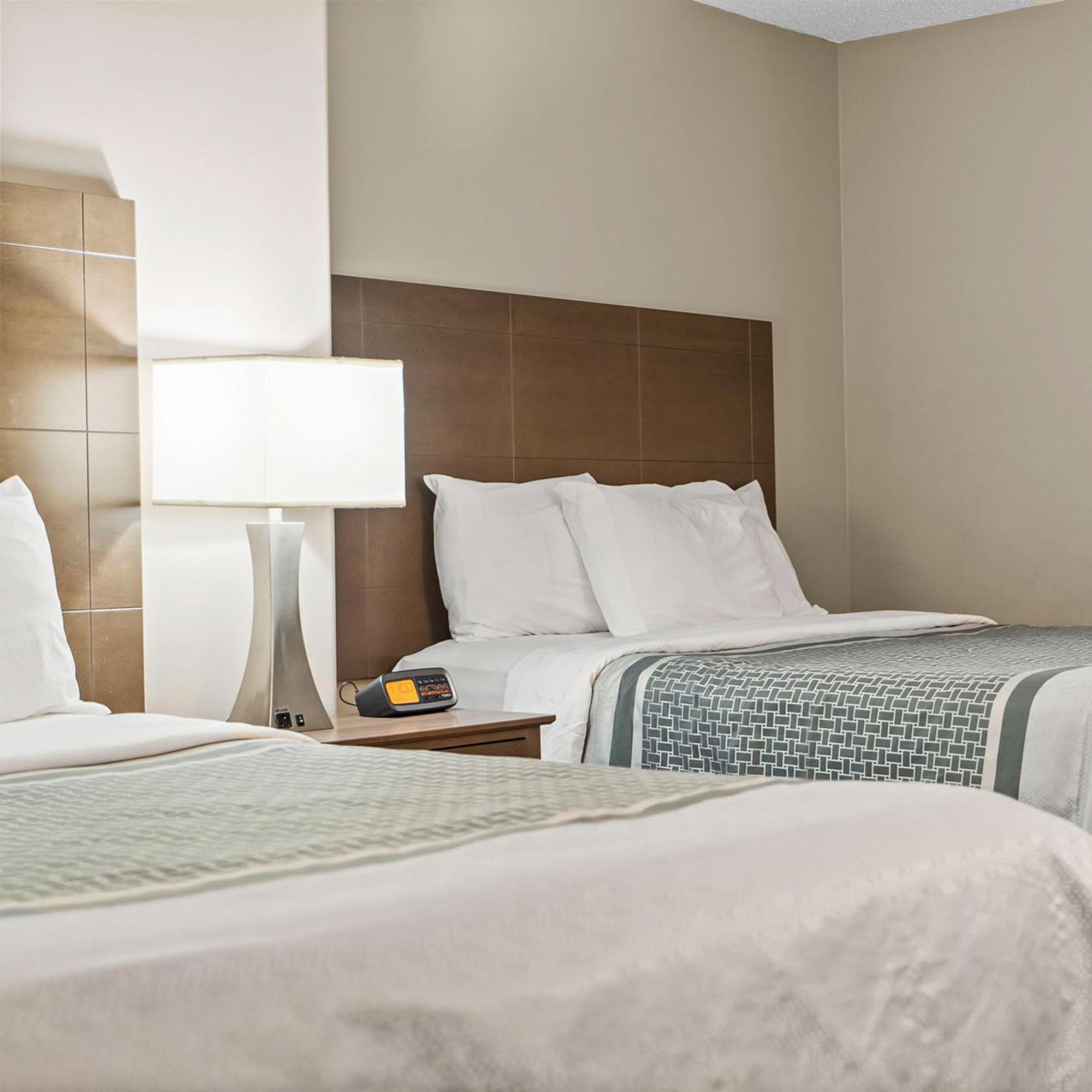 ทราเวลลอดจ์ บาย วินด์แฮม ซัสคาทูน Hotel แซสเกอทูน ภายนอก รูปภาพ
